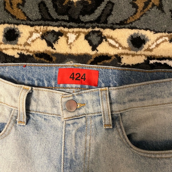 424 on fairfax distressed jeans - Picture 3 of 5